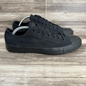 Converse Triple Black Chuck Taylor All Star Mens 10 Classic Low Top Sneakers
